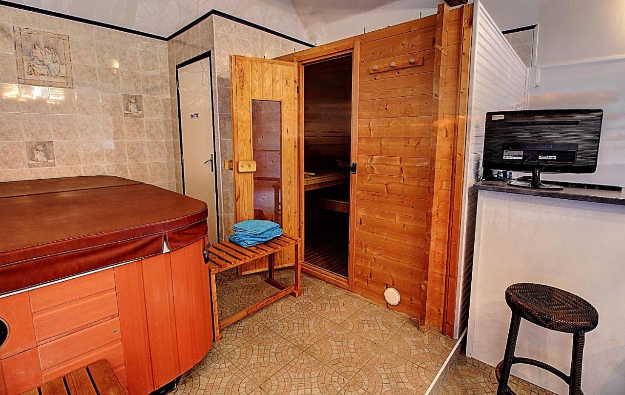 Gite De La Courtaudiere Le Petit-Pressigny ภายนอก รูปภาพ